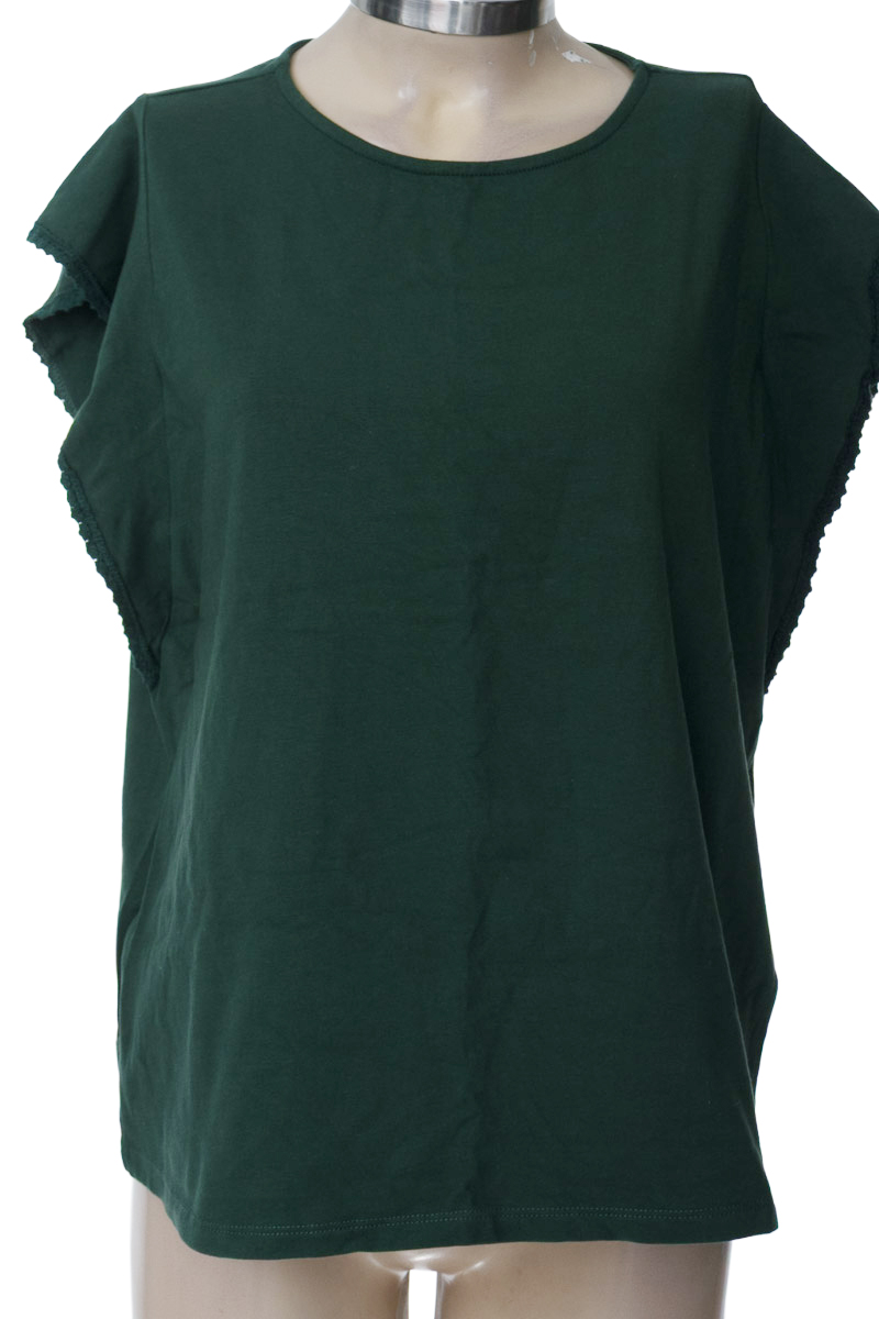 Top / Camiseta color Verde - Ostu