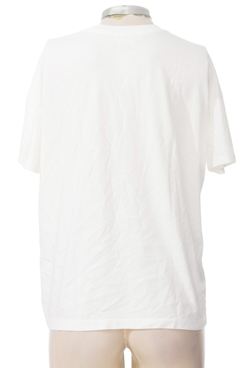 Top / Camiseta color Beige - Pull & Bear