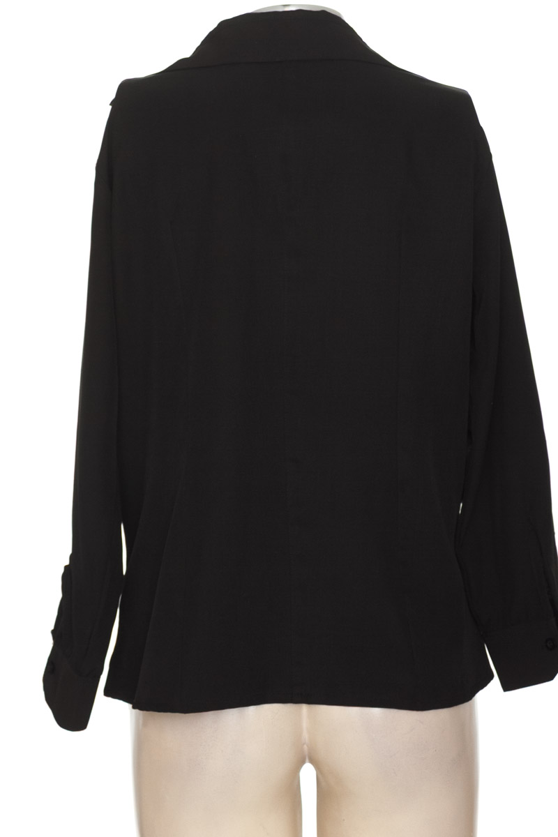 Blusa color Negro - Closeando