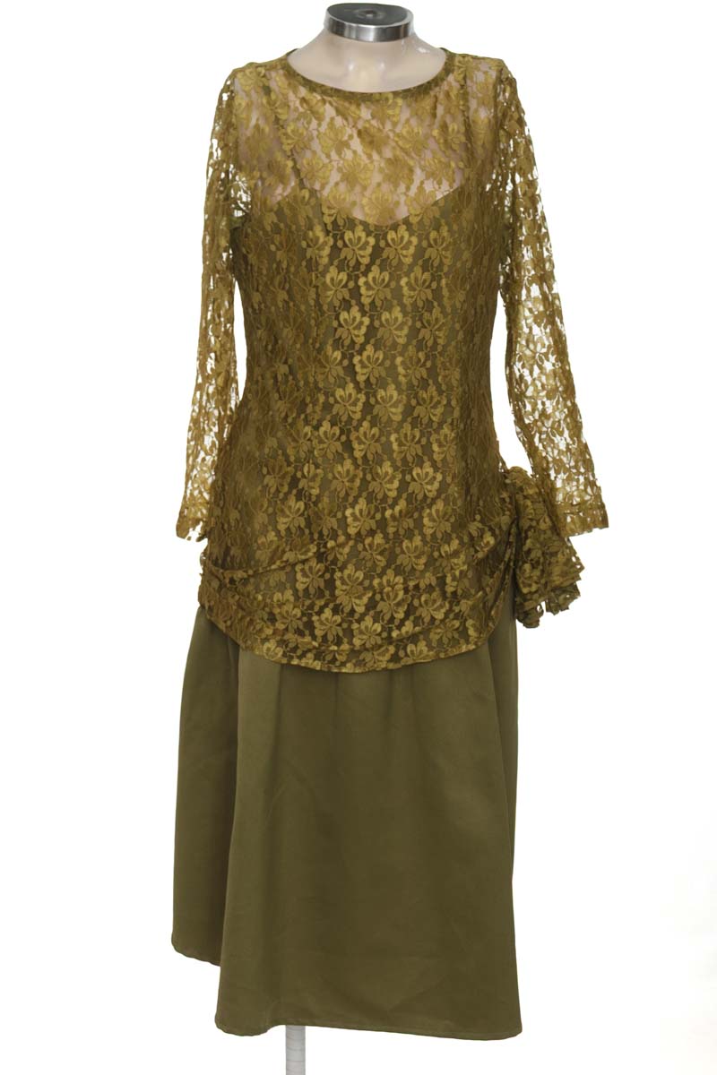 Vestido / Enterizo color Verde - Closeando