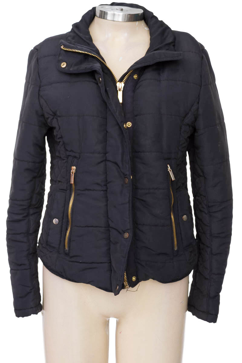 Chaqueta / Abrigo color Azul - Stradivarius