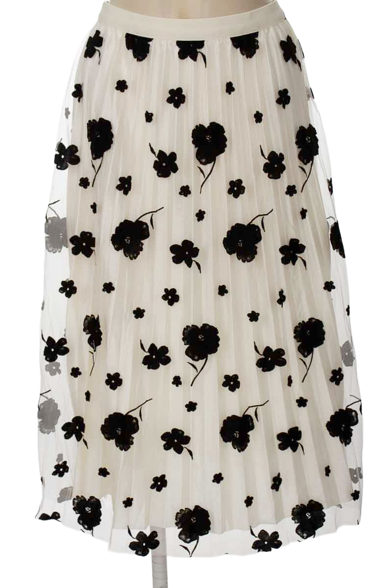 Falda color Blanco - Closeando