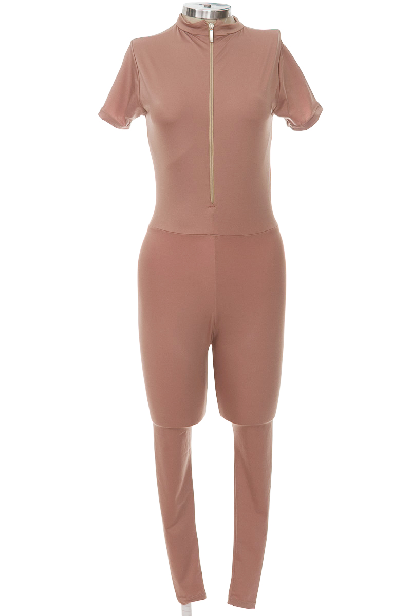 Ropa Deportiva / Salida de Baño color Beige - Closeando