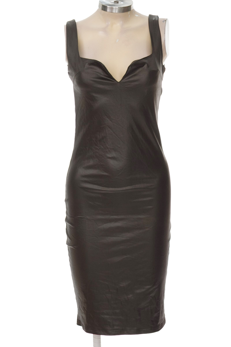 Vestido / Enterizo color Negro - Closeando