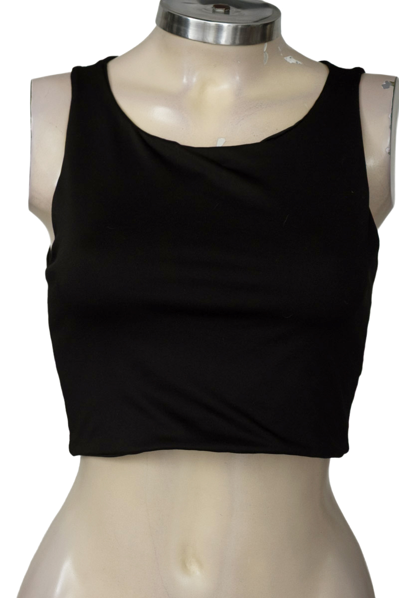 Top / Camiseta color Negro - Closeando
