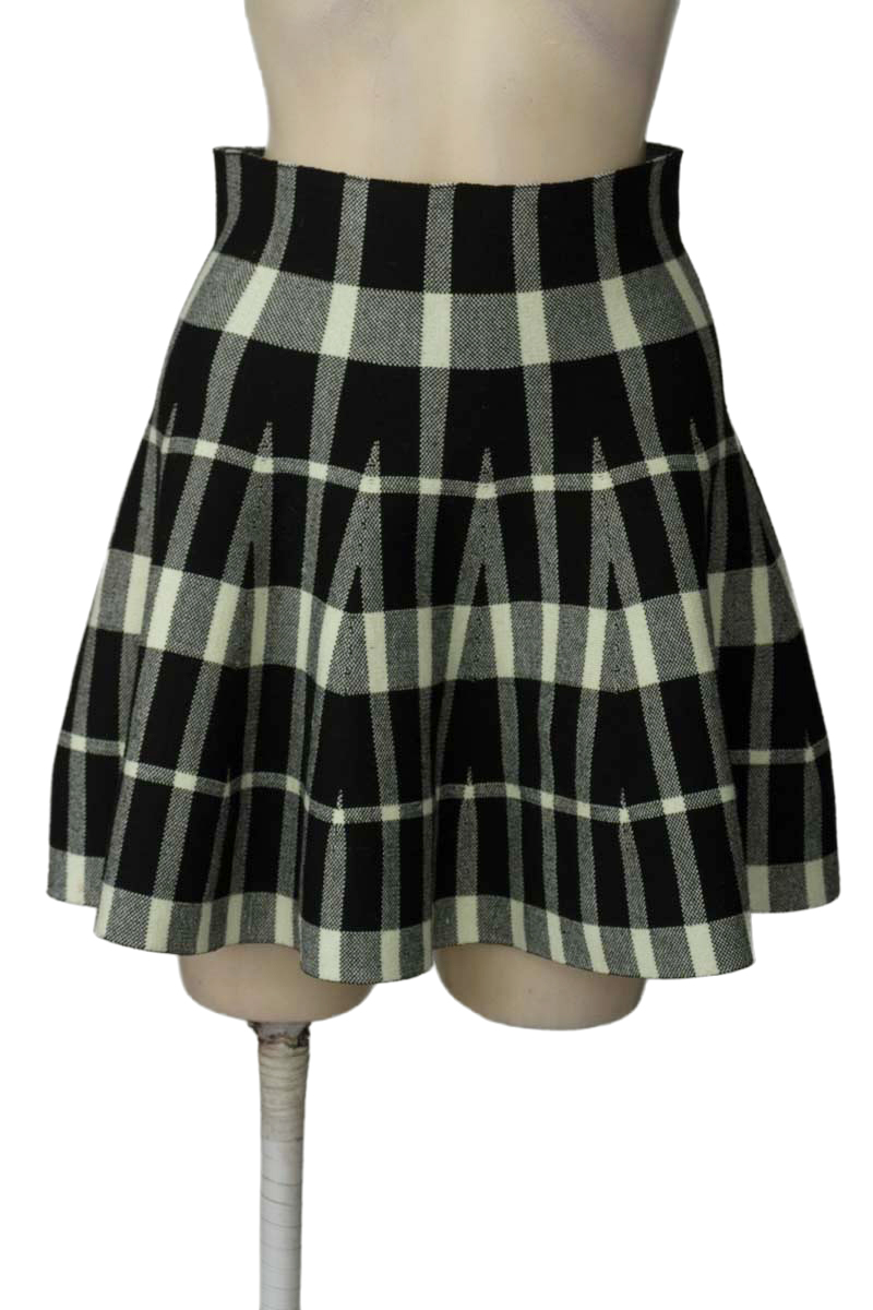 Falda color Negro - Intrigue Couture