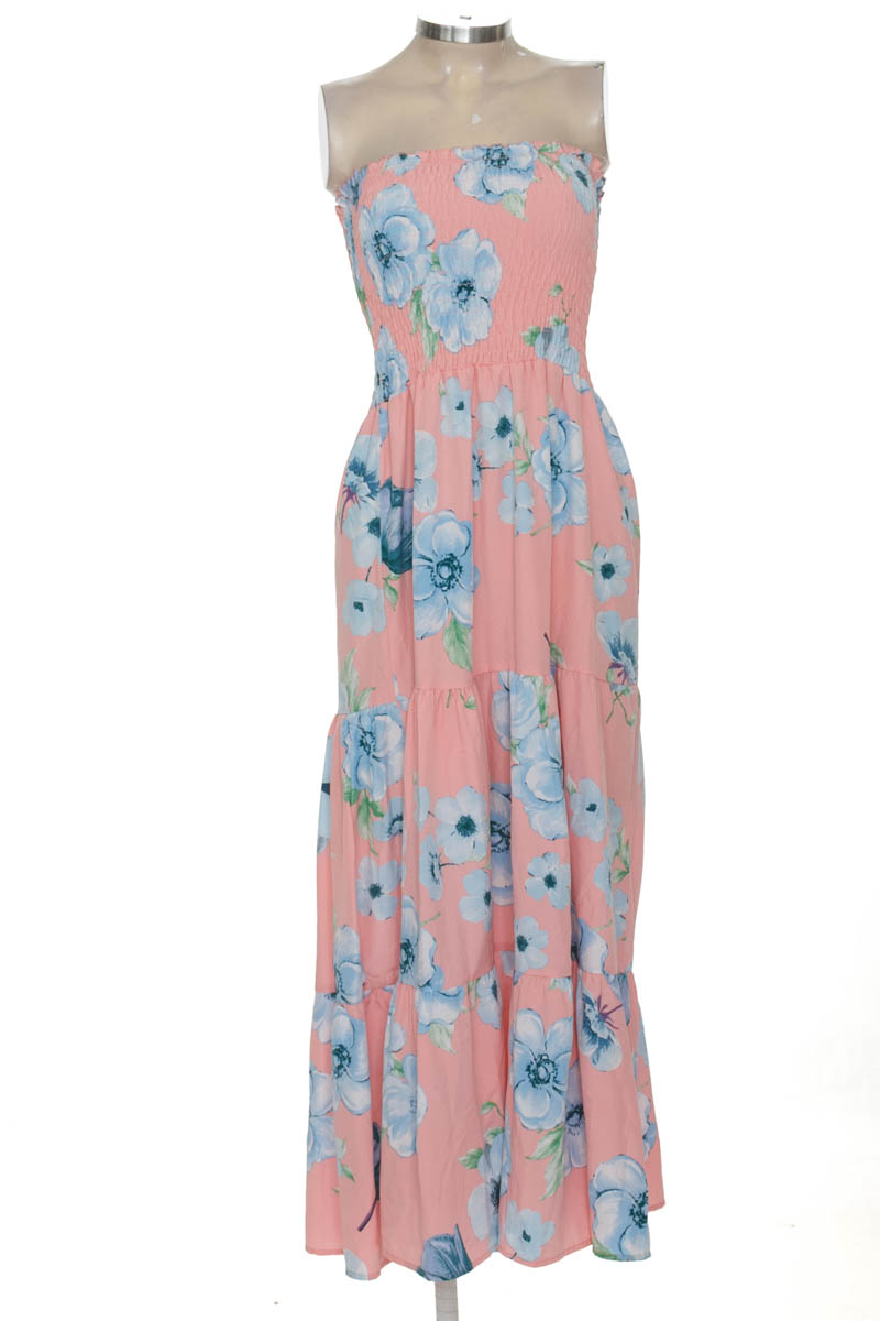 Vestido / Enterizo color Rosado - Follow me 