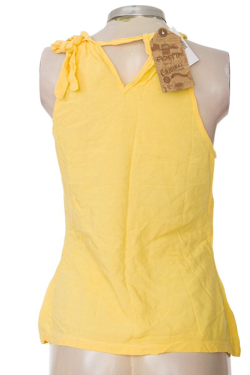 Blusa color Amarillo - ÁKTIF