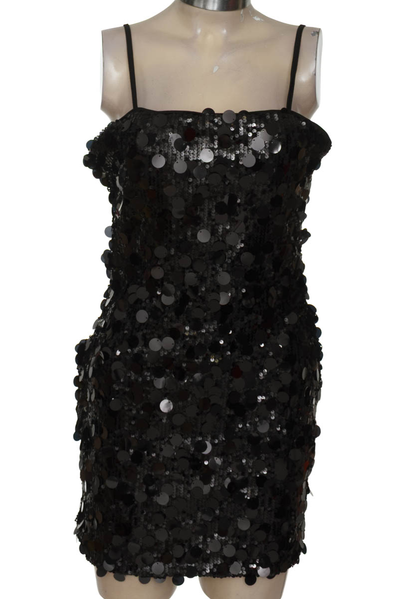 Vestido / Enterizo color Negro - Closeando