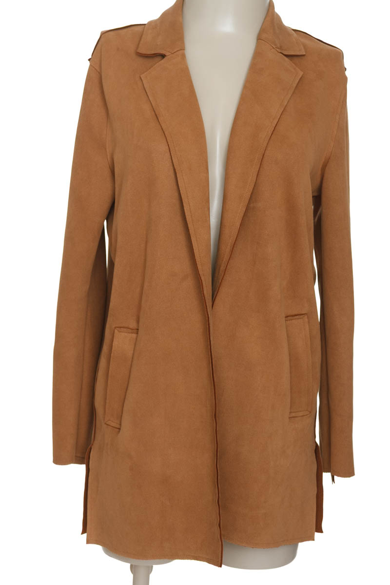 Chaqueta / Abrigo color Beige - Stradivarius