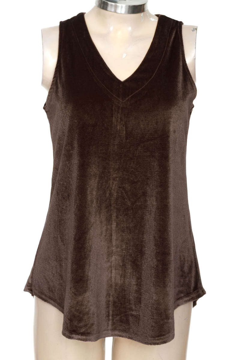 Top / Camiseta color Bronce - Closeando