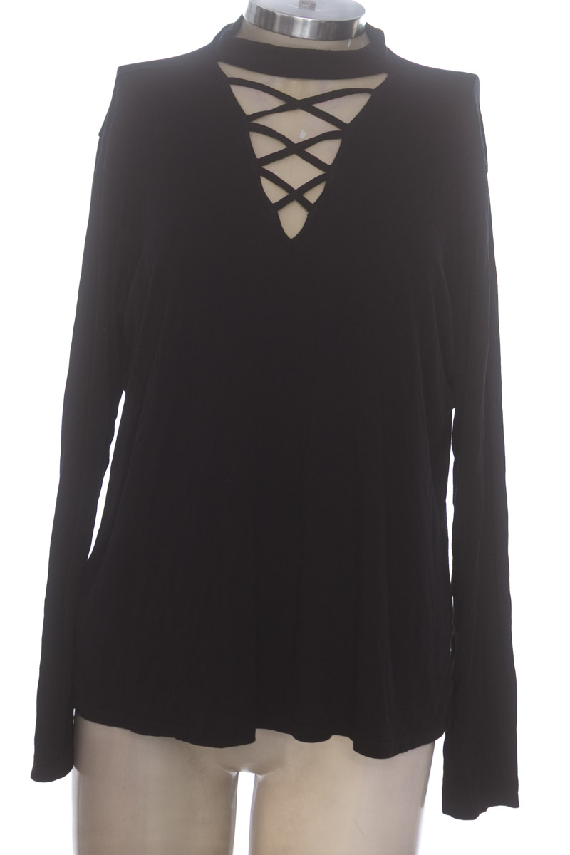 Top / Camiseta color Negro - Leonisa