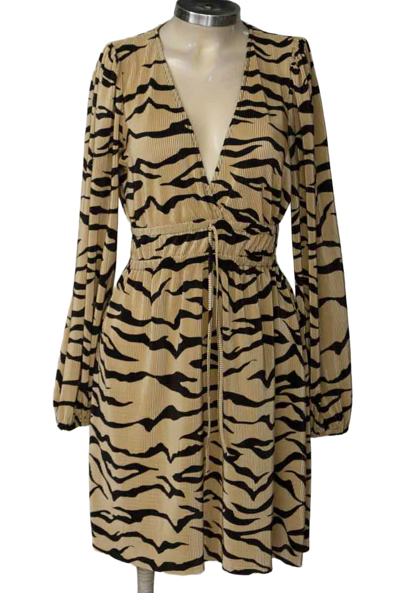 Vestido / Enterizo color Beige - Zara