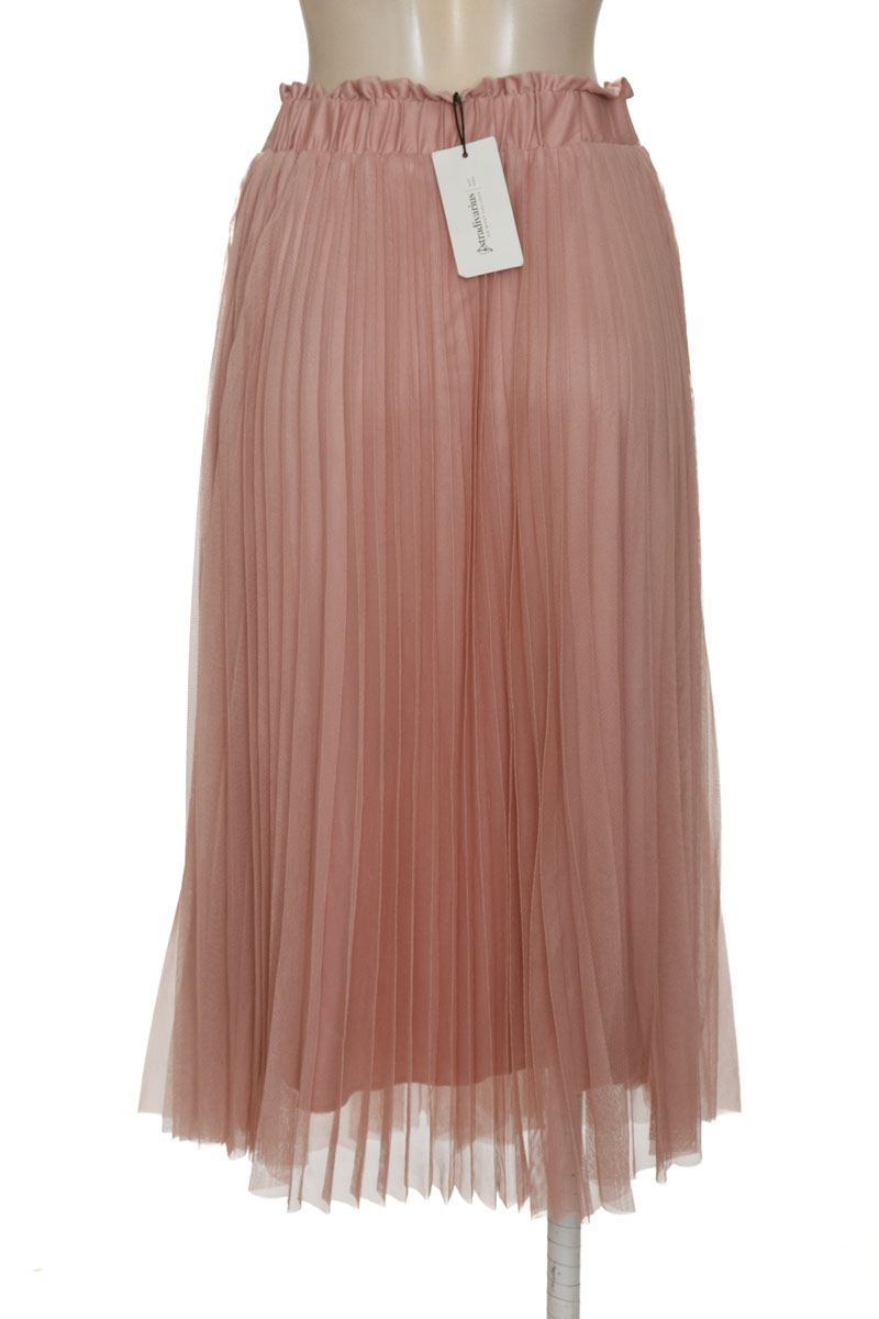 Falda color Rosado - Stradivarius
