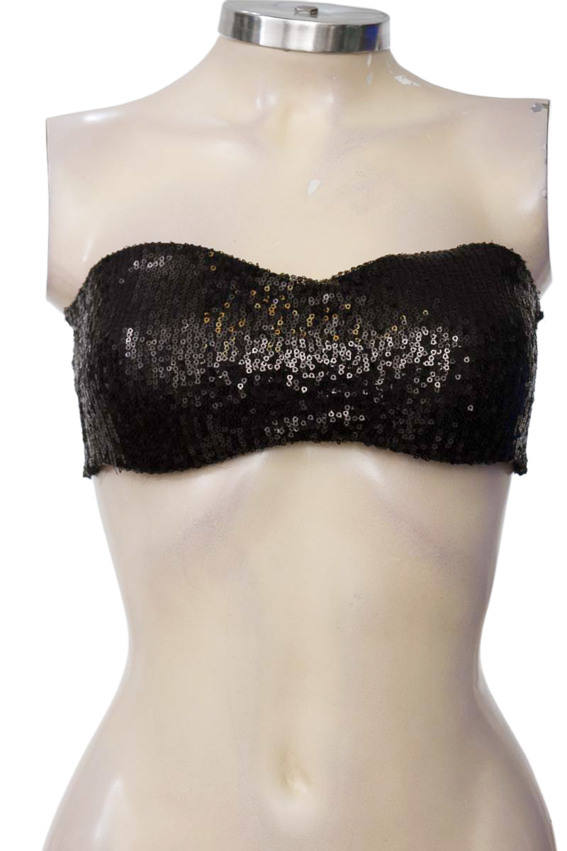 Top / Camiseta color Negro - Closeando