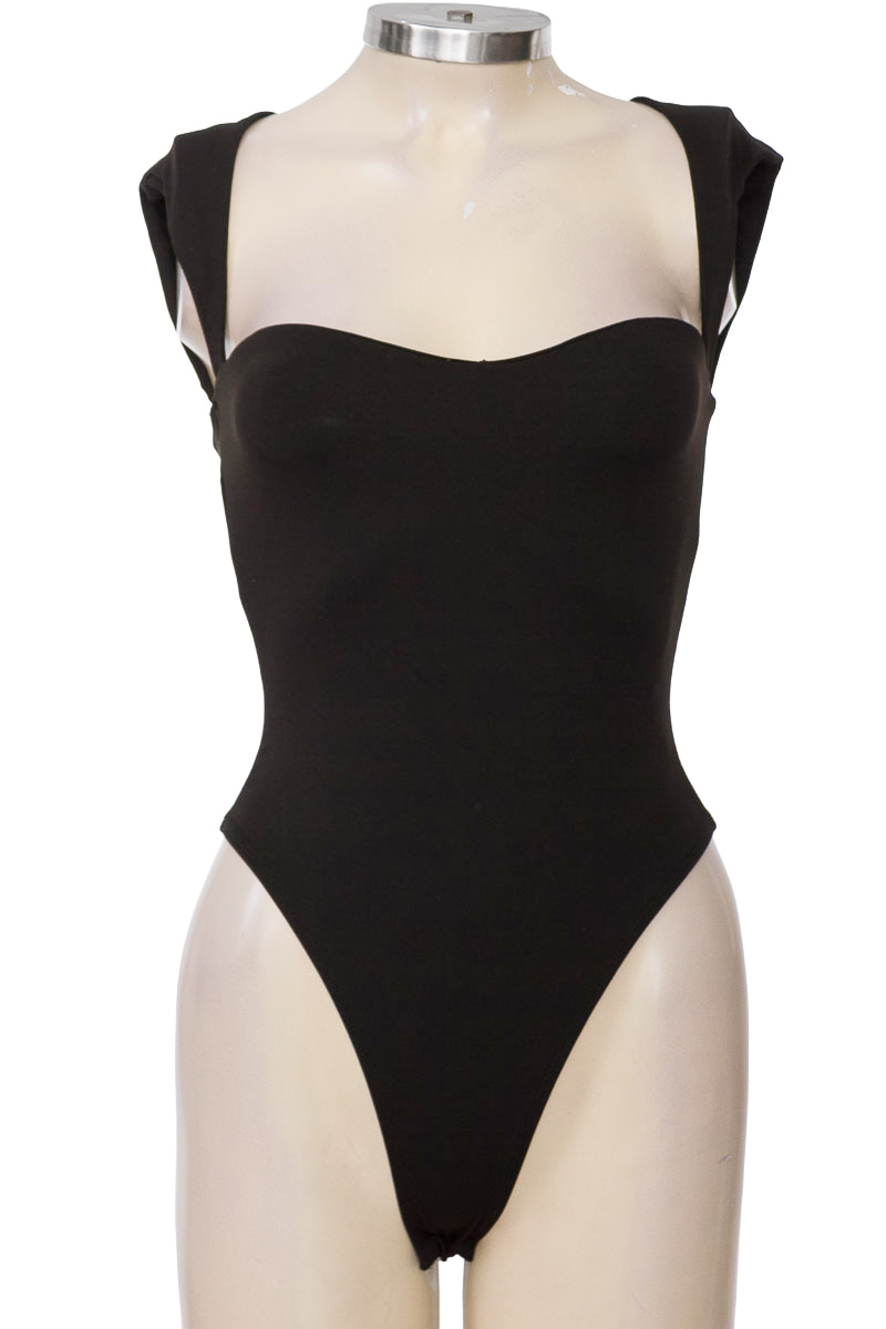 Top / Camiseta color Negro - Shein