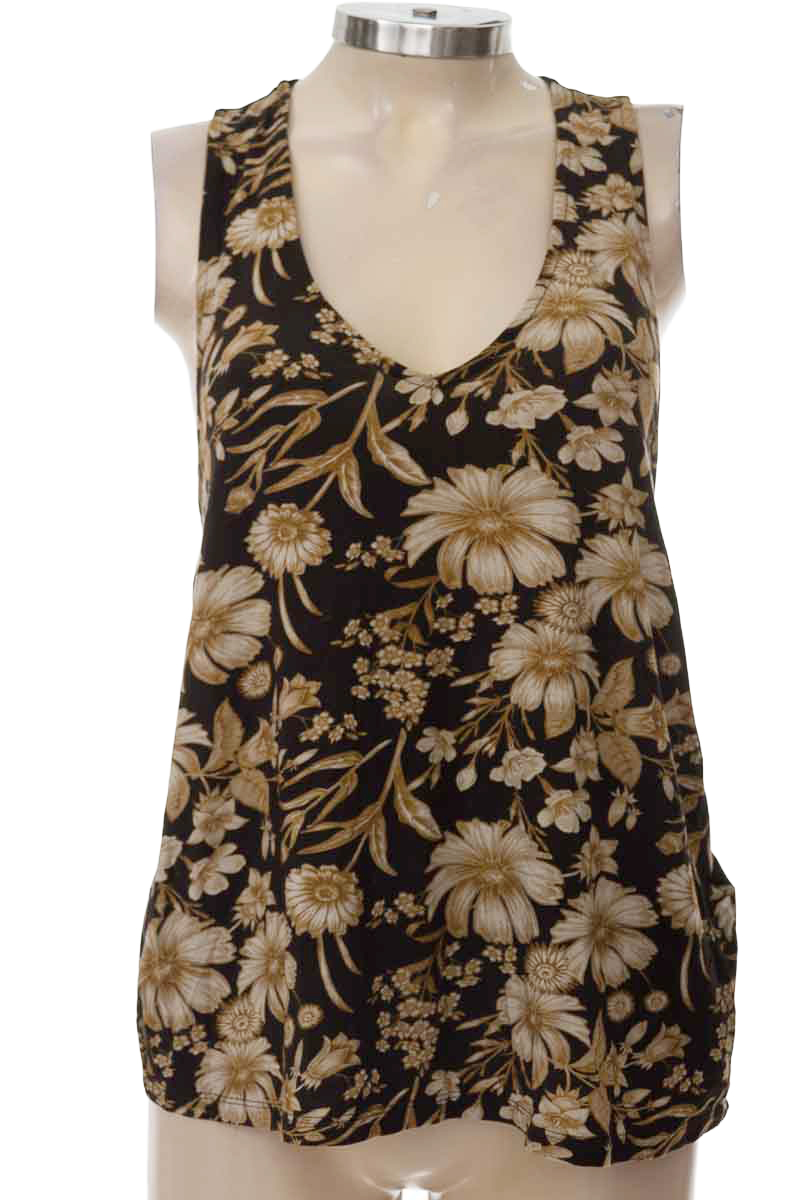 Top / Camiseta color Negro - Koaj