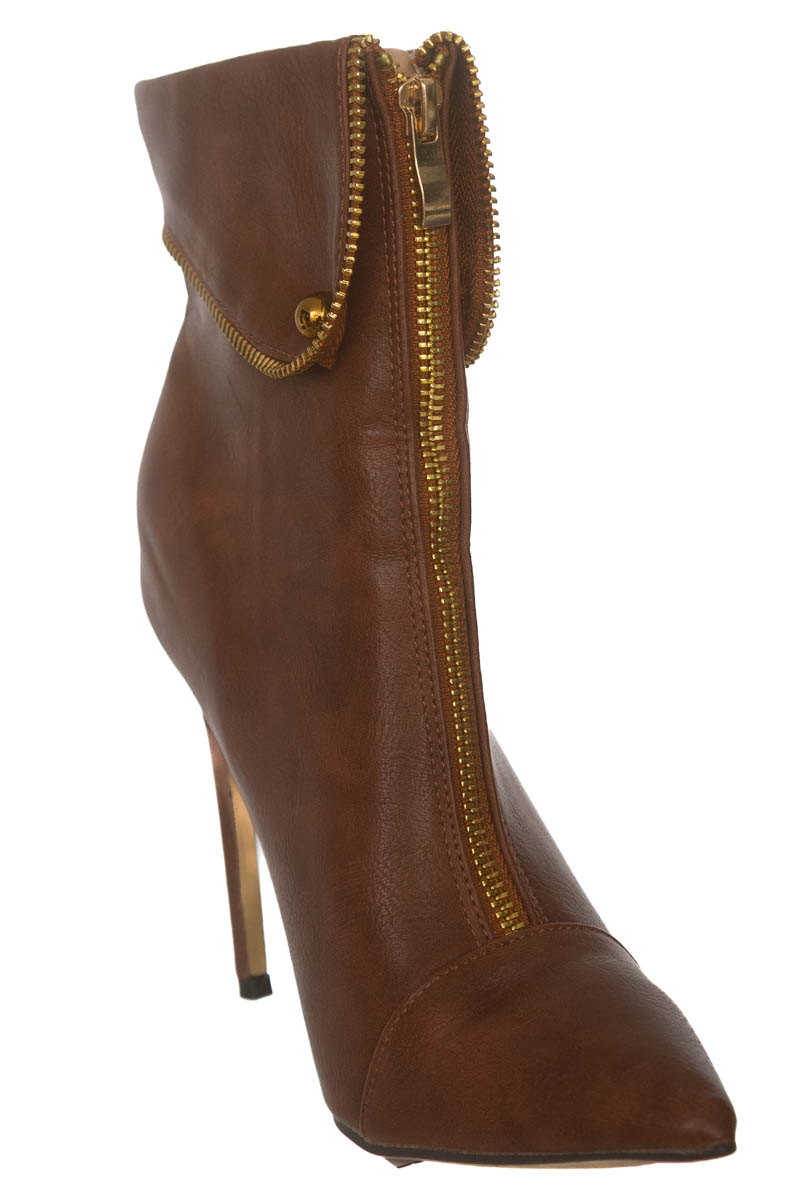 Zapatos color Café - Closeando