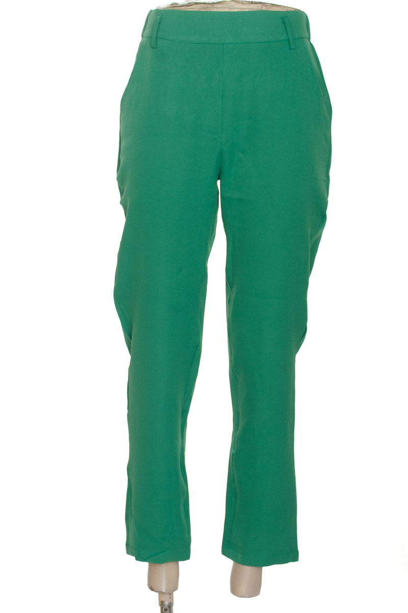 Pantalones color Verde - SUYE