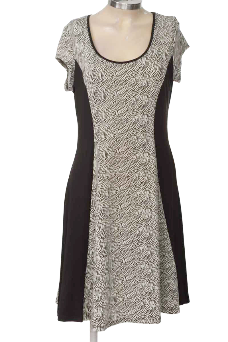 Vestido / Enterizo color Negro - Closeando