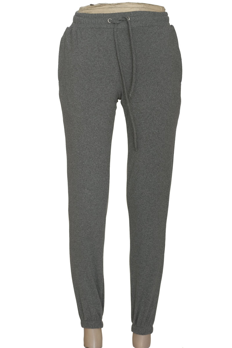 Ropa Deportiva / Salida de Baño color Gris - Feathers