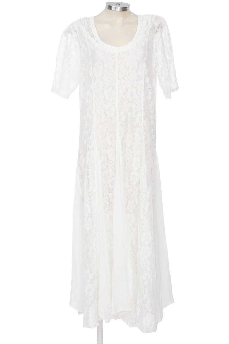 Vestido / Enterizo color Blanco - Closeando