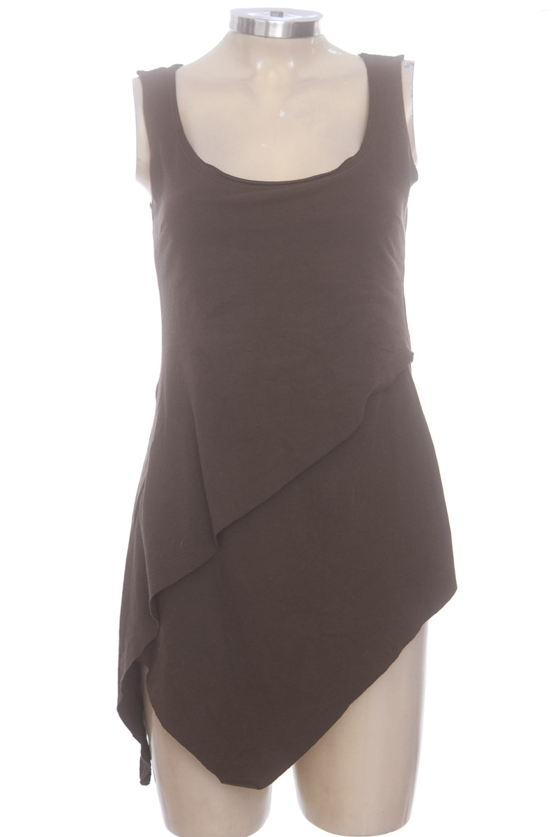 Top / Camiseta color Café - Lce spirito