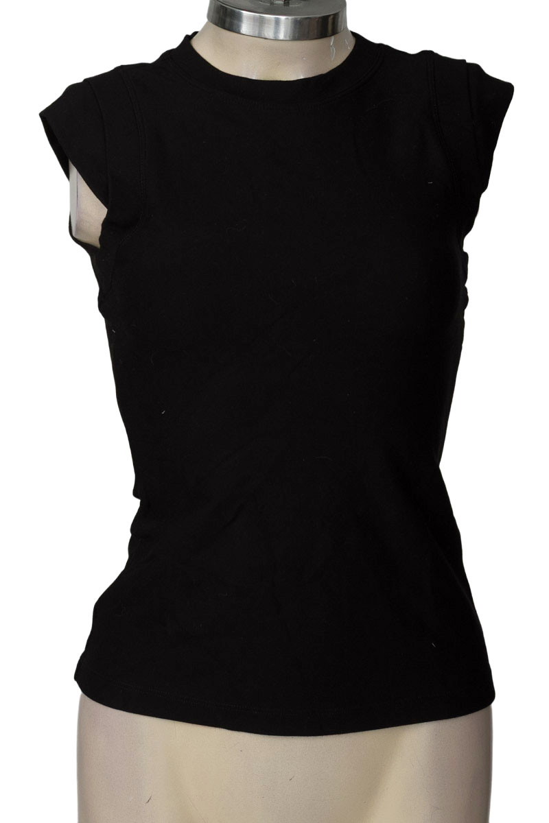 Top / Camiseta color Negro - ELA