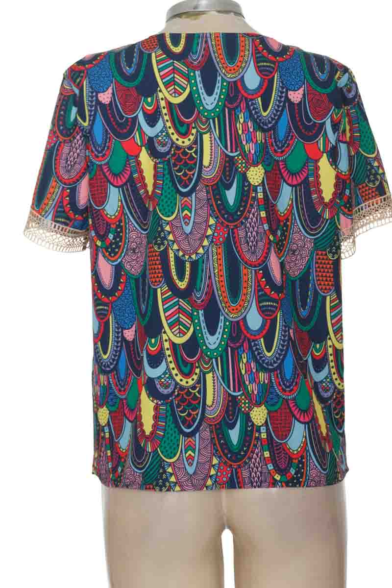 Blusa color Estampado - Closeando