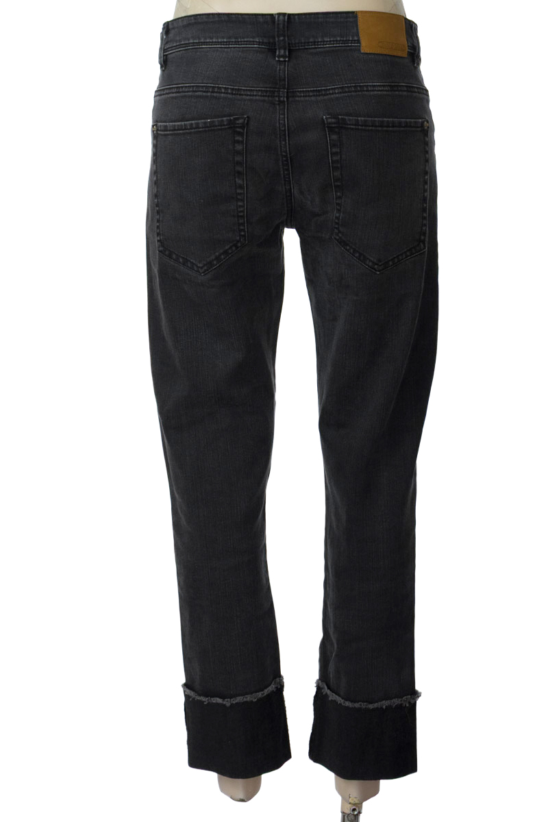 Pantalones color Negro - Punto Blanco