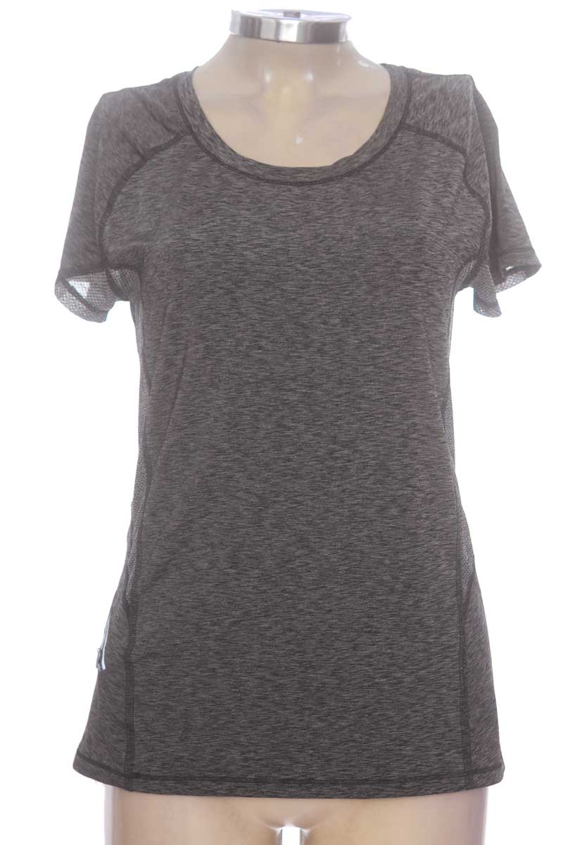 Ropa Deportiva / Salida de Baño color Gris - Closeando