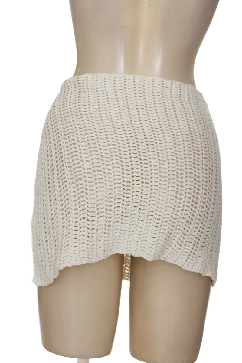 Ropa Deportiva / Salida de Baño color Beige - Closeando