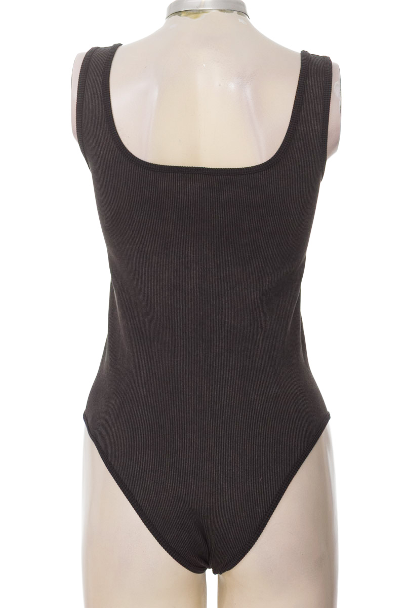 Top / Camiseta color Negro - Sybilla