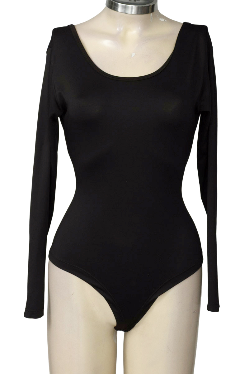 Top / Camiseta color Negro - Closeando