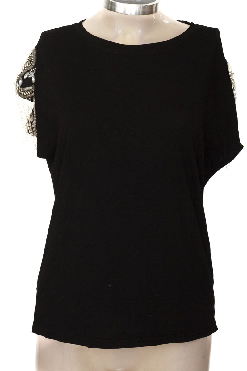 Top / Camiseta color Negro - Closeando