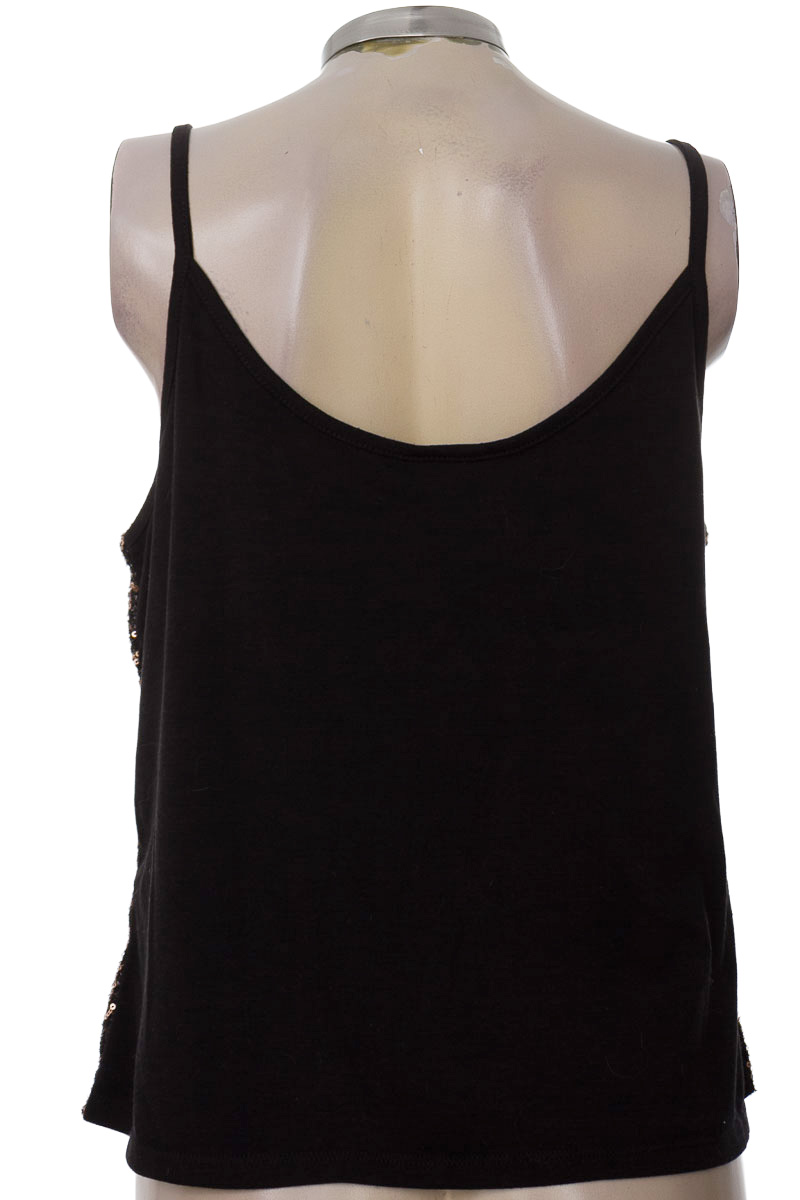 Top / Camiseta color Negro - Pacifika