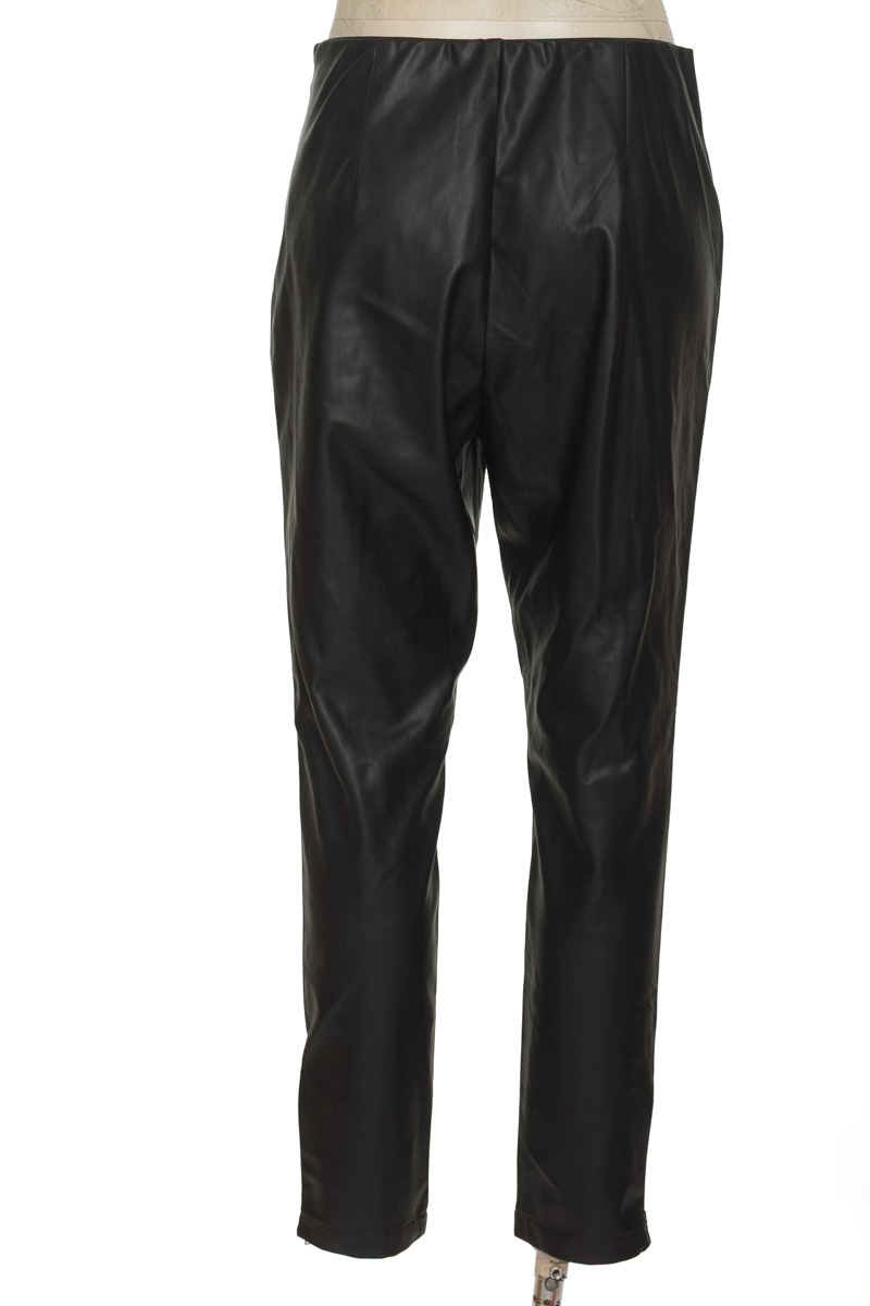 Pantalones color Negro - Dahla