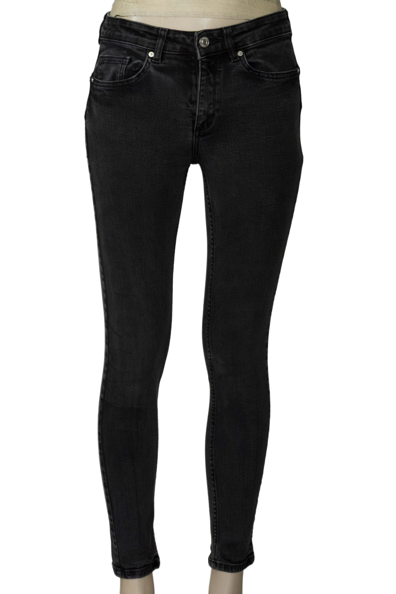 Pantalones color Negro - MNG