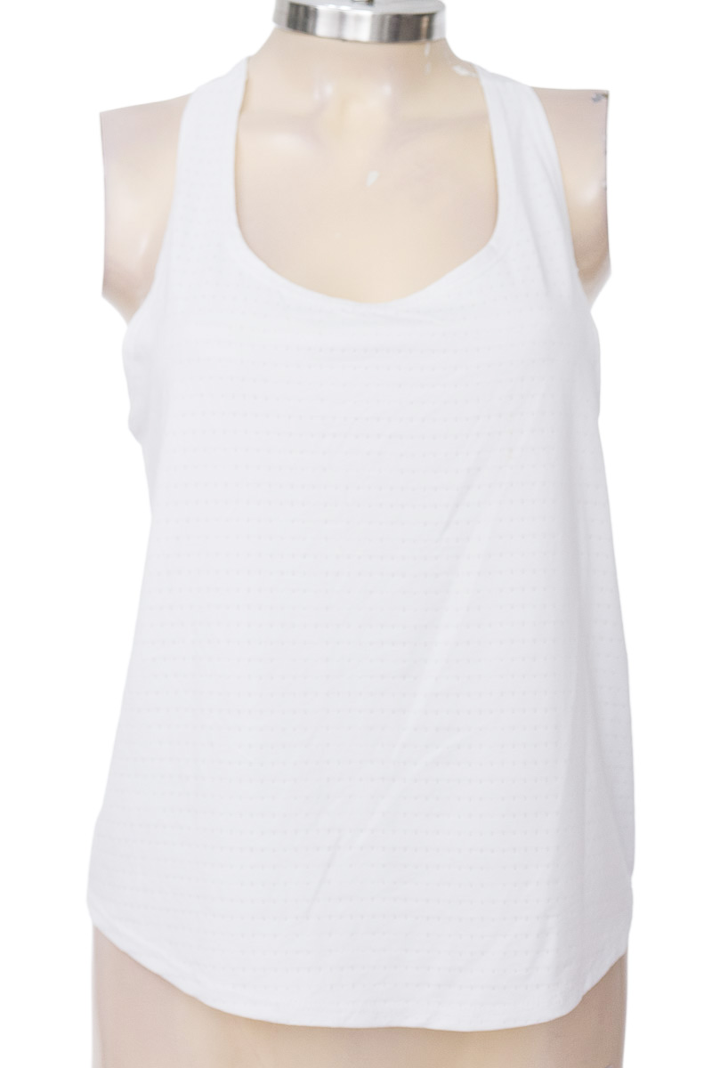 Ropa Deportiva / Salida de Baño color Blanco - Closeando