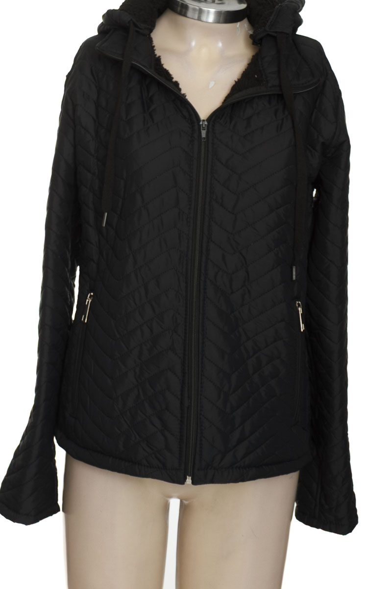 Chaqueta / Abrigo color Negro - Closeando