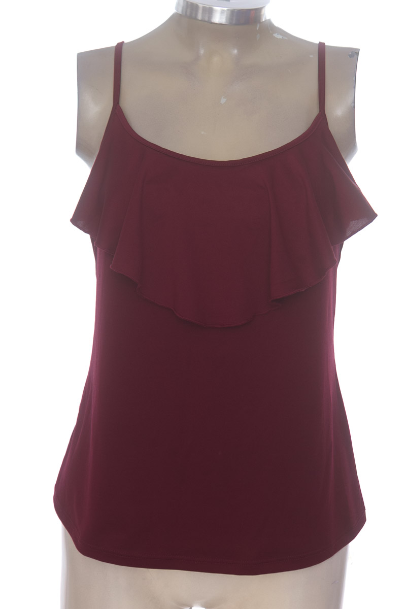 Top / Camiseta color Vinotinto - Closeando