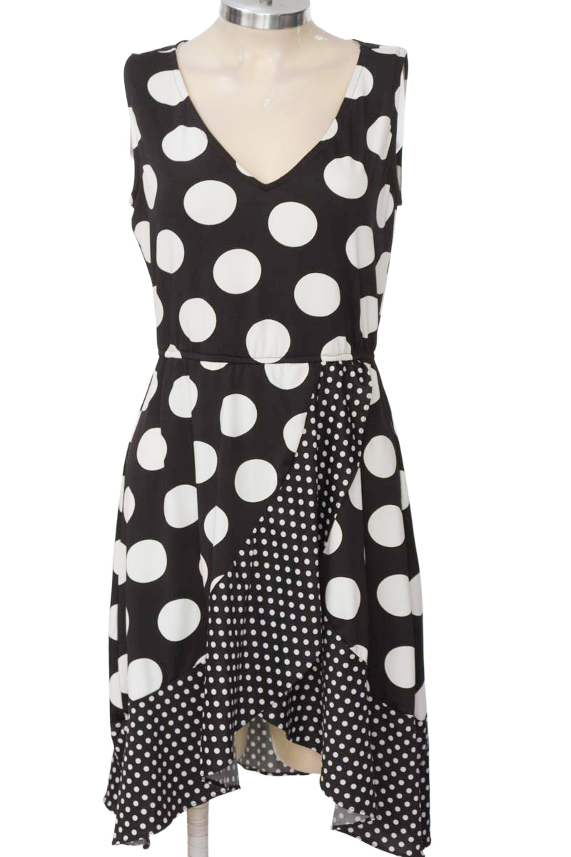 Vestido / Enterizo color Negro - Closeando