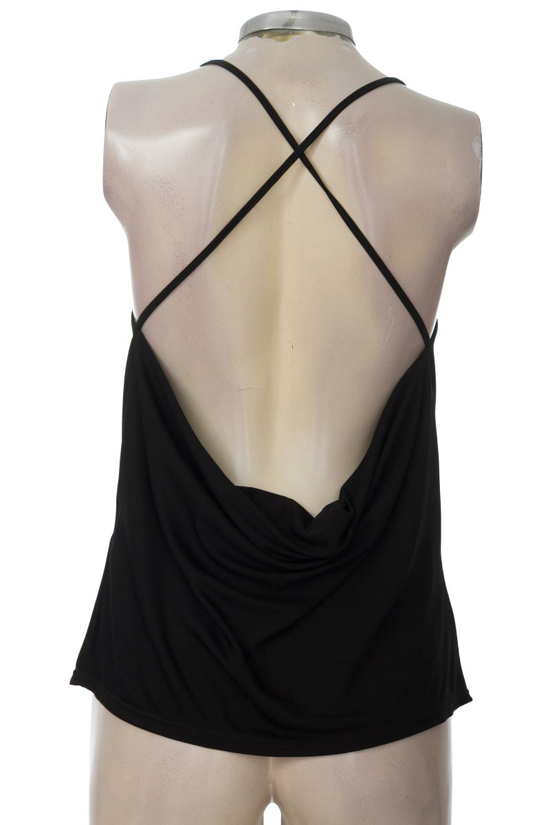 Top / Camiseta color Negro - Studio F