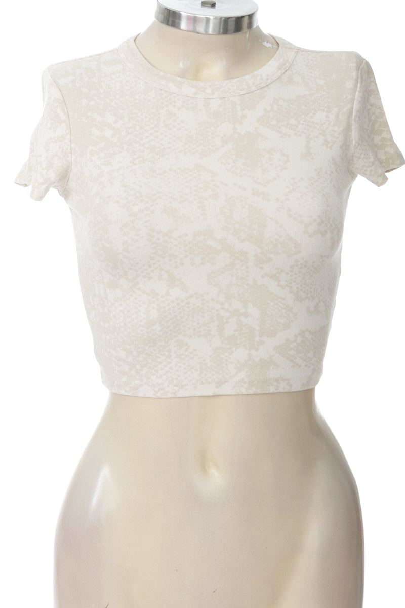 Top / Camiseta color Beige - Bershka