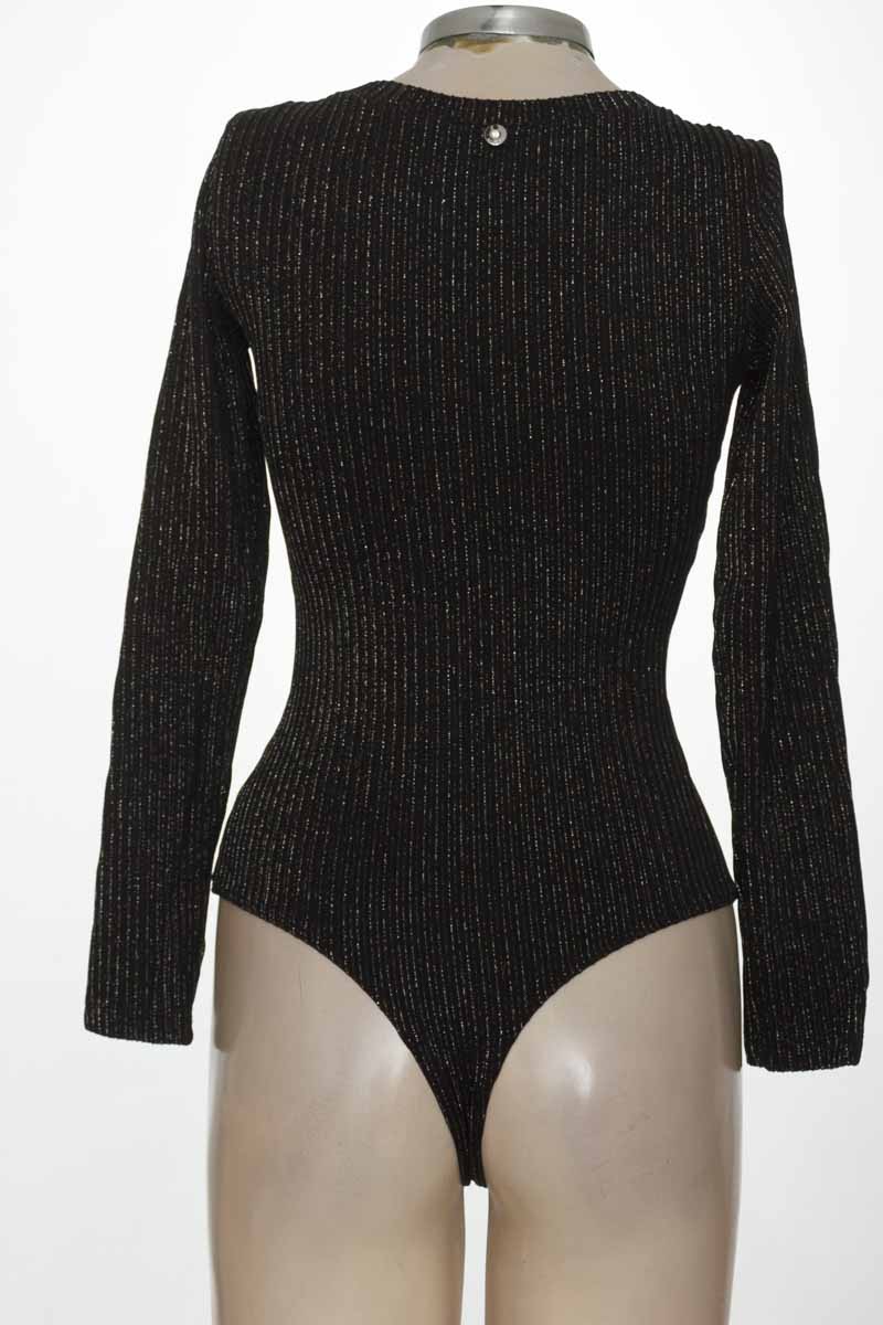Top / Camiseta color Negro - Studio F