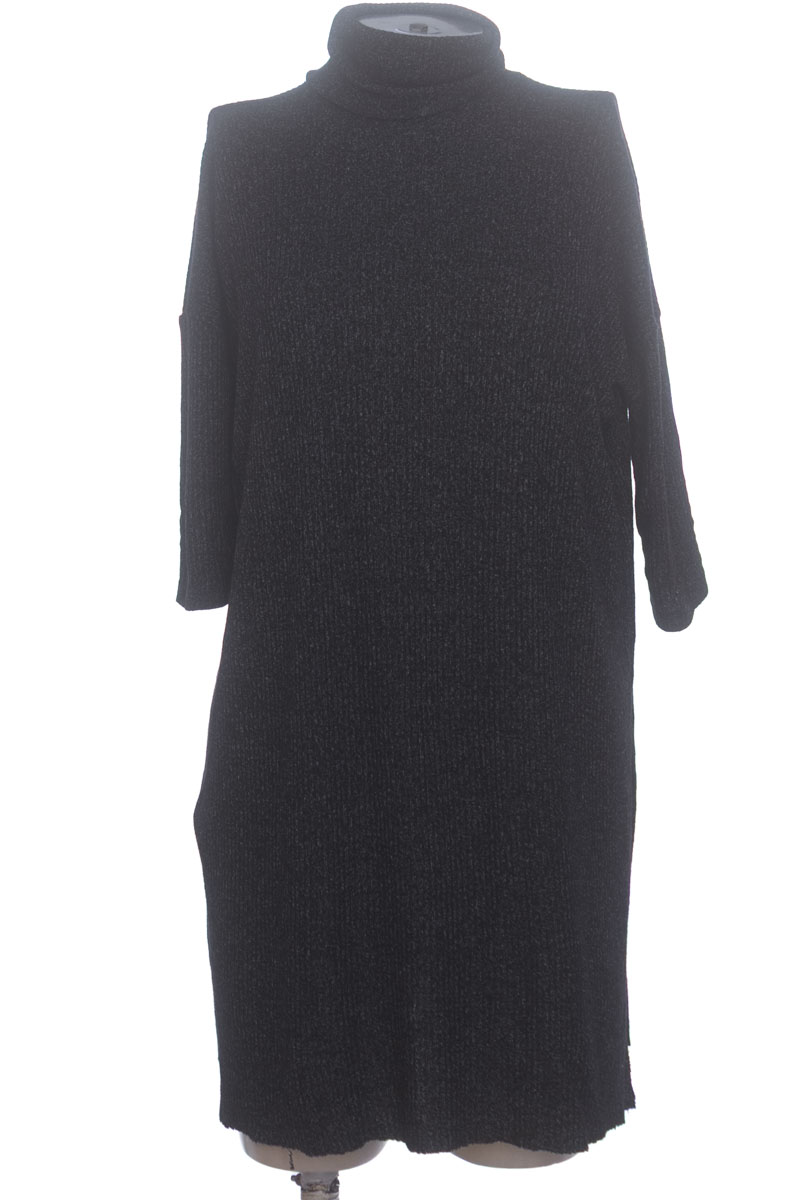 Vestido / Enterizo color Negro - Stradivarius