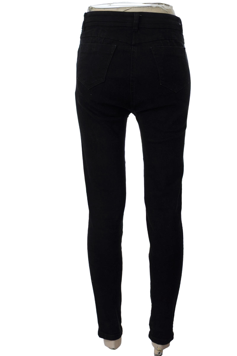Pantalones color Negro - Closeando