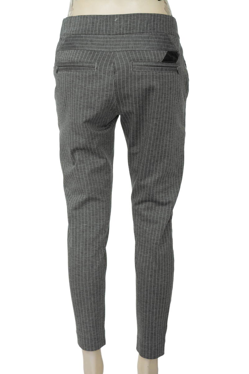 Pantalón color Gris - Closeando