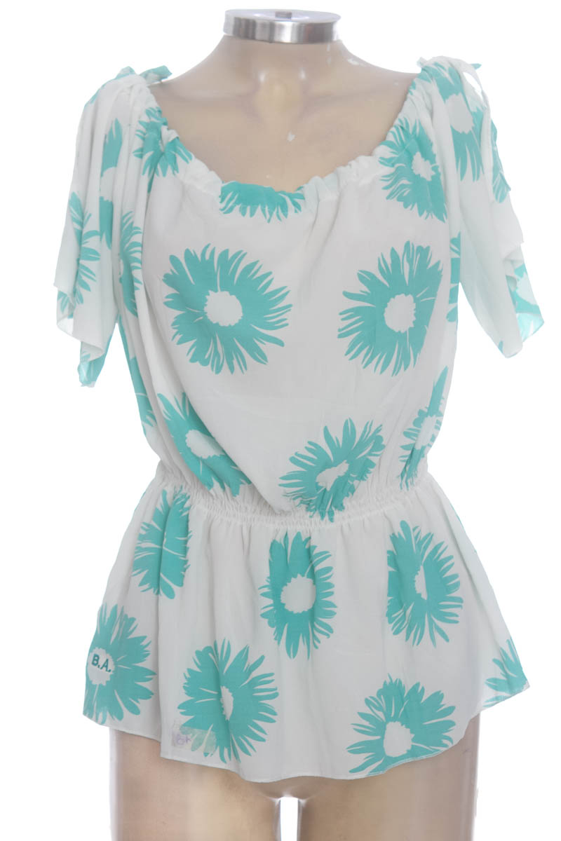 Blusa color Blanco - Closeando