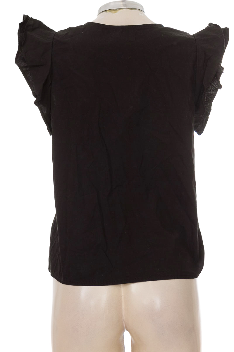Blusa color Negro - Arkitect